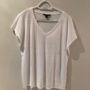 Banana Republic V neck t shirt